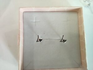 🦄 Boucles Clous d'Oreilles pour Enfants - Clous argentés (tige et fermoir en plastique) - 10 LOVE